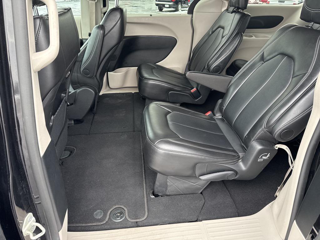 used 2024 Chrysler Pacifica car, priced at $28,000