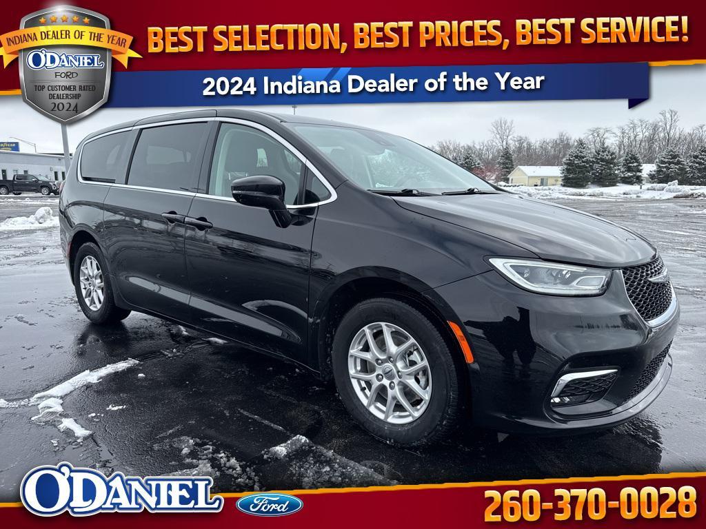 used 2024 Chrysler Pacifica car, priced at $28,977