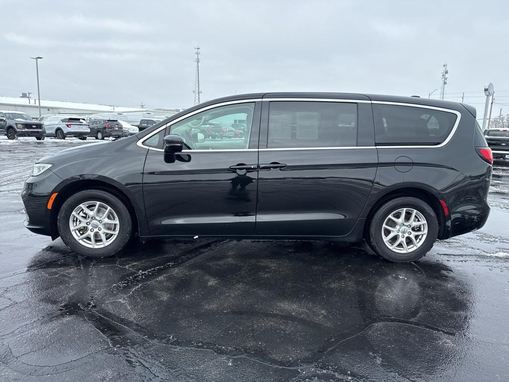 used 2024 Chrysler Pacifica car, priced at $28,000