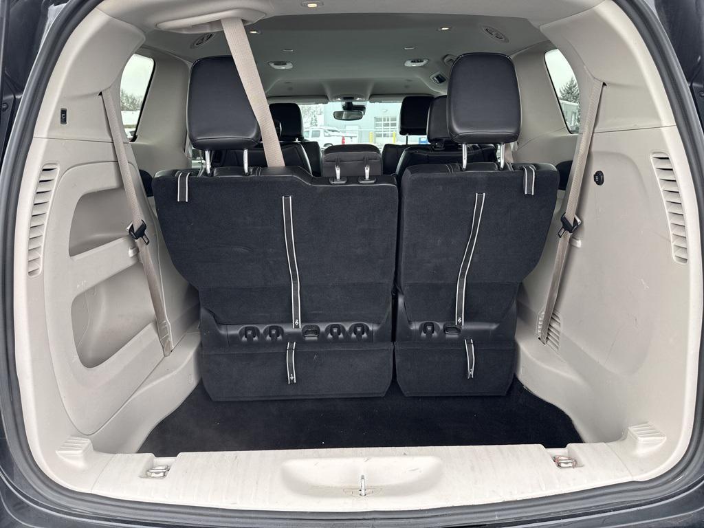 used 2024 Chrysler Pacifica car, priced at $28,000