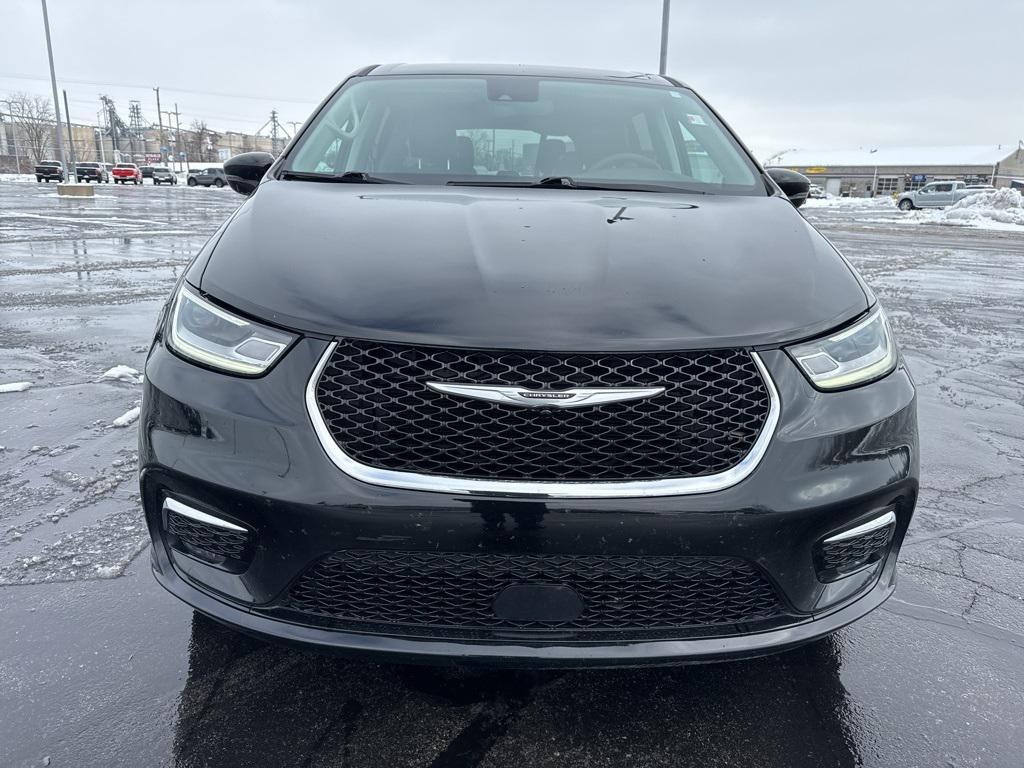 used 2024 Chrysler Pacifica car, priced at $28,000