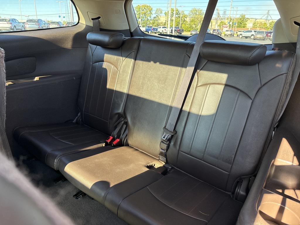 used 2014 Buick Enclave car, priced at $8,000