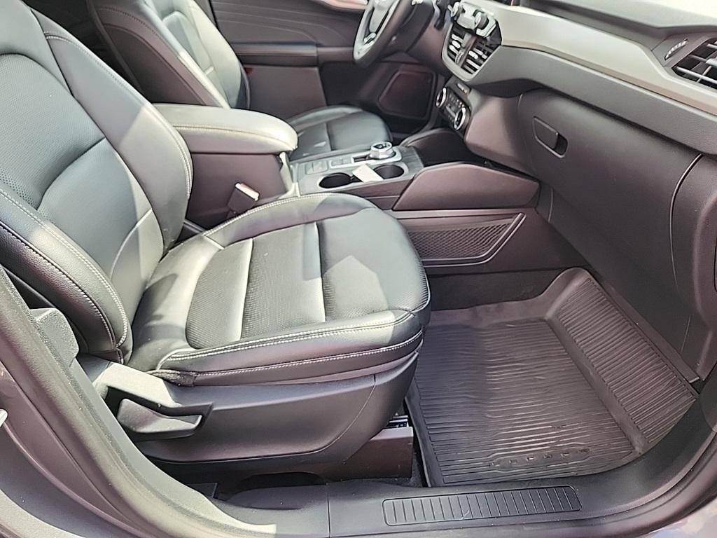 used 2022 Ford Escape car, priced at $24,000