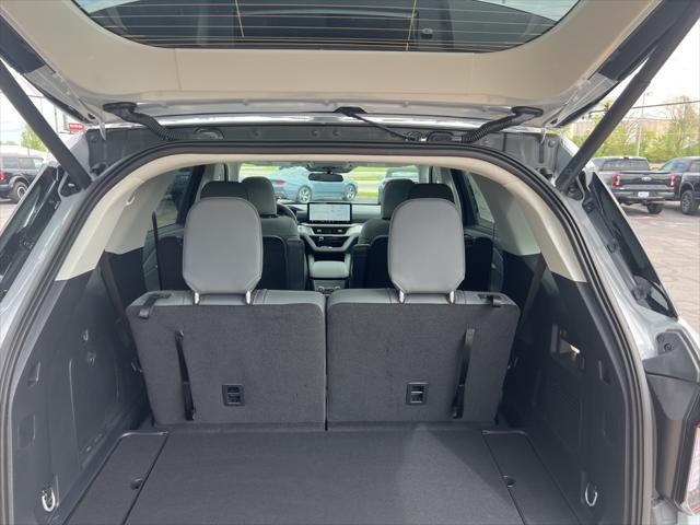new 2025 Ford Explorer car, priced at $46,224
