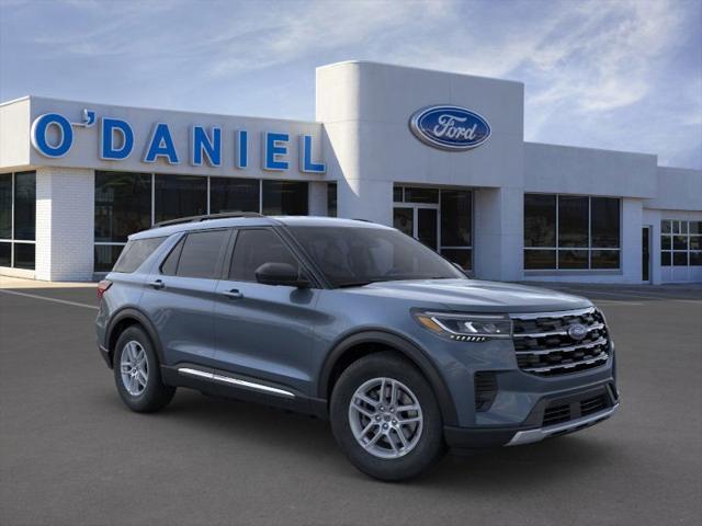 new 2025 Ford Explorer car, priced at $40,108