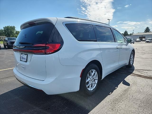 used 2022 Chrysler Pacifica car, priced at $23,387