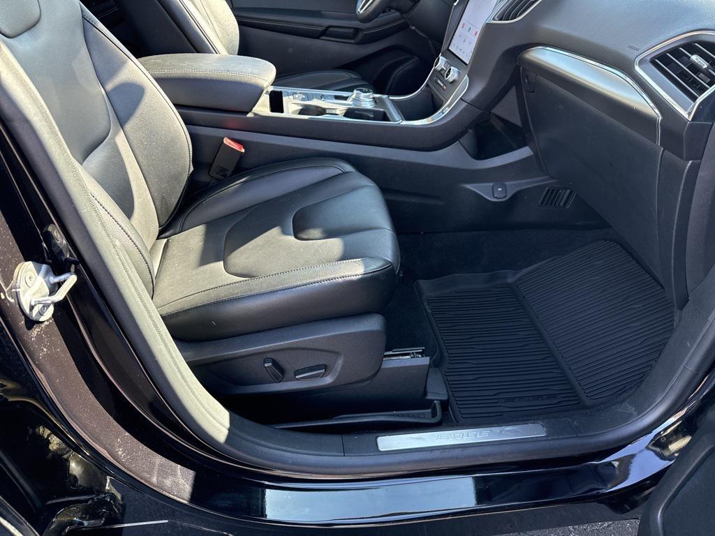 used 2022 Ford Edge car, priced at $27,550