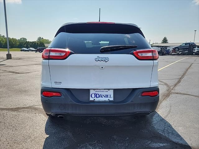 used 2015 Jeep Cherokee car, priced at $8,483