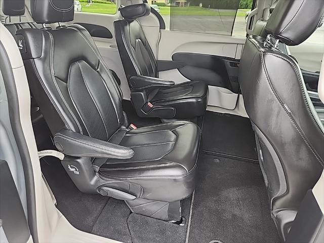 used 2023 Chrysler Pacifica car, priced at $21,984