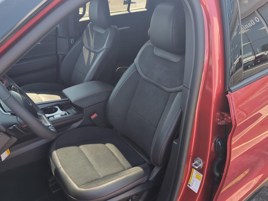 new 2025 Ford Explorer car, priced at $58,733