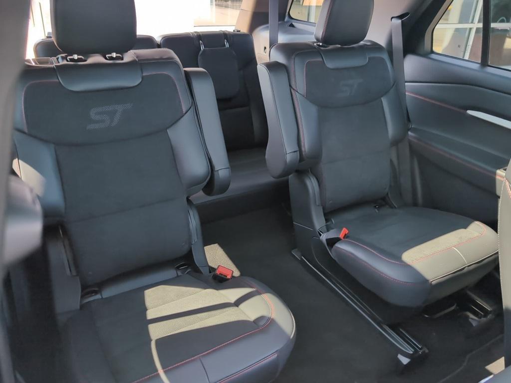 new 2025 Ford Explorer car, priced at $58,733