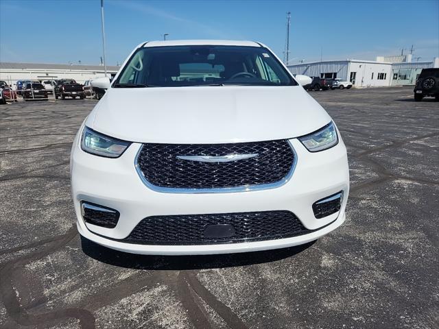 used 2023 Chrysler Pacifica car, priced at $22,000