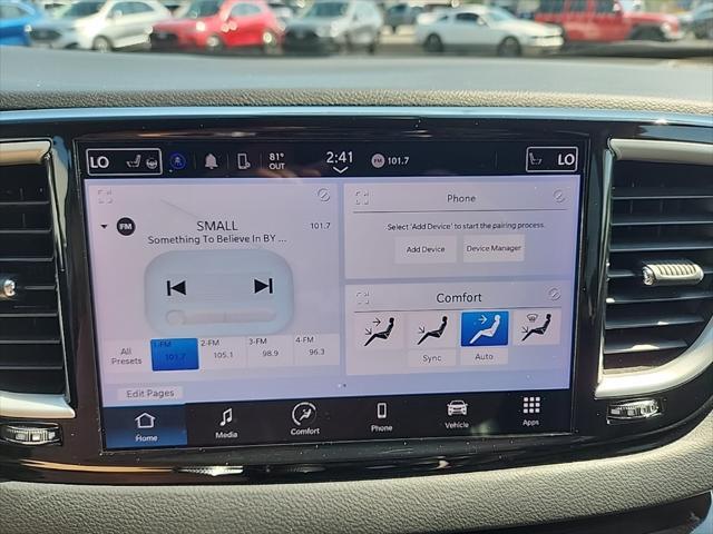 used 2023 Chrysler Pacifica car, priced at $22,000