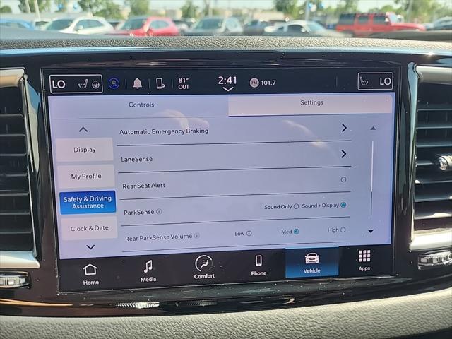 used 2023 Chrysler Pacifica car, priced at $22,000