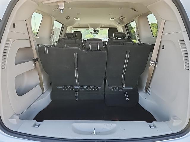 used 2023 Chrysler Pacifica car, priced at $22,000