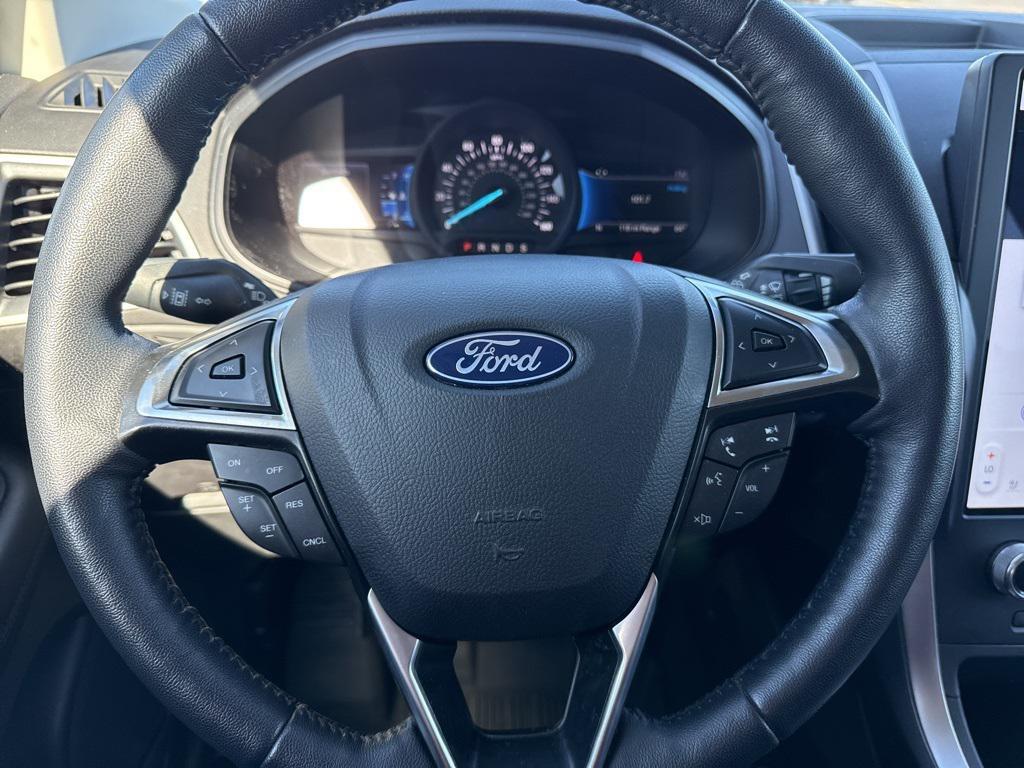 used 2024 Ford Edge car, priced at $27,495