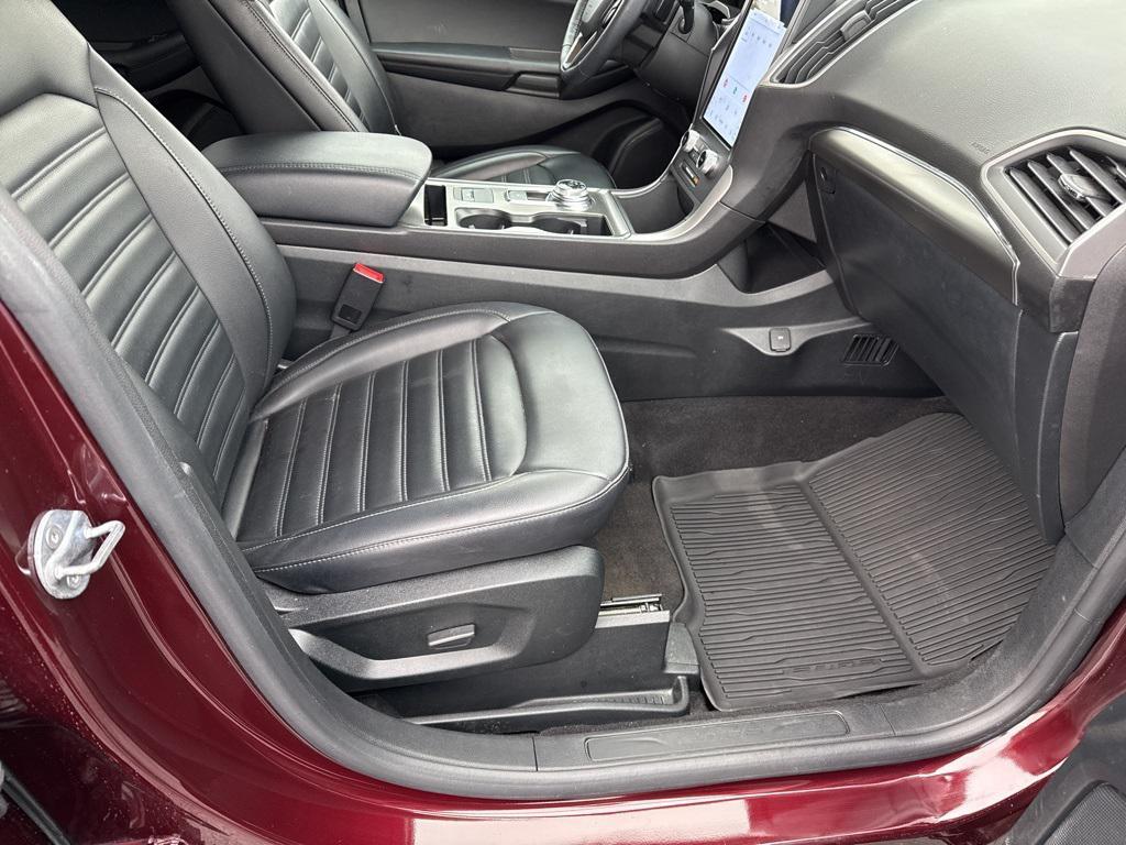 used 2022 Ford Edge car, priced at $25,990