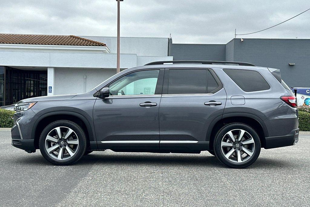 used 2023 Honda Pilot car, priced at $43,100