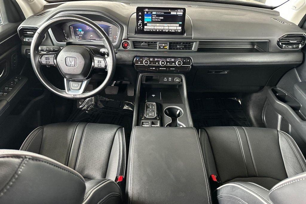 used 2023 Honda Pilot car, priced at $43,100