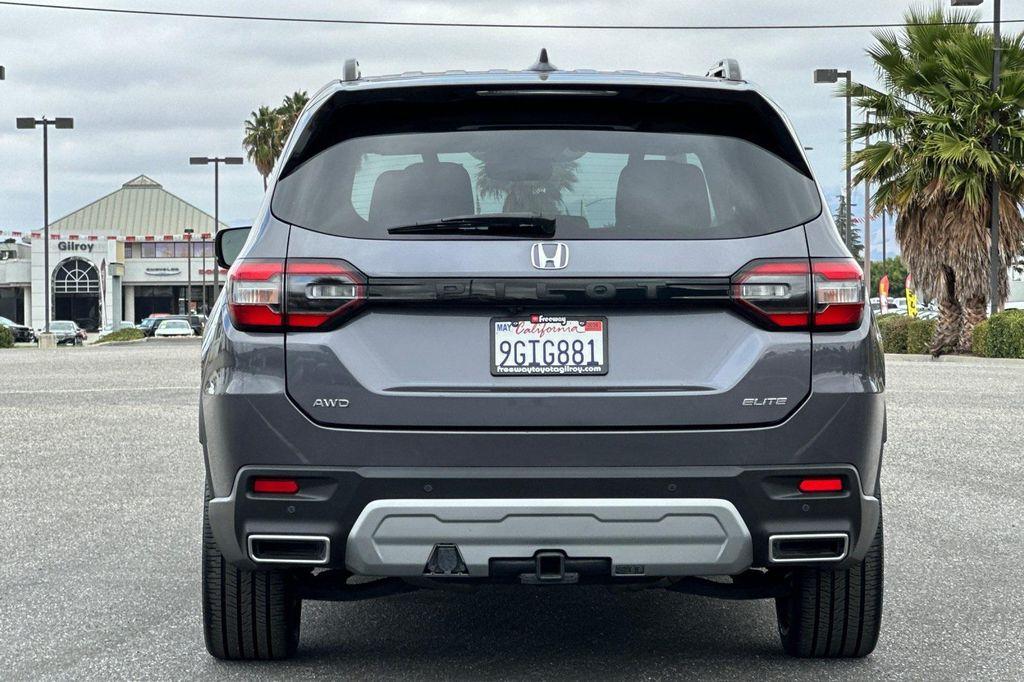 used 2023 Honda Pilot car, priced at $43,100