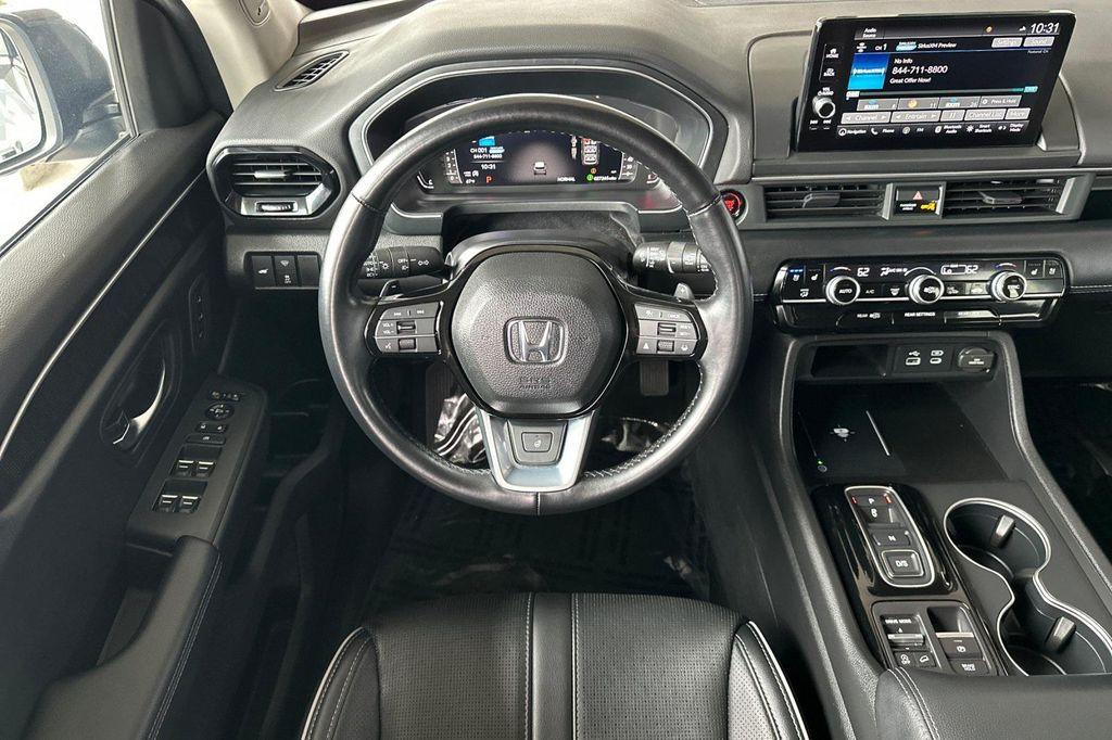 used 2023 Honda Pilot car, priced at $43,100