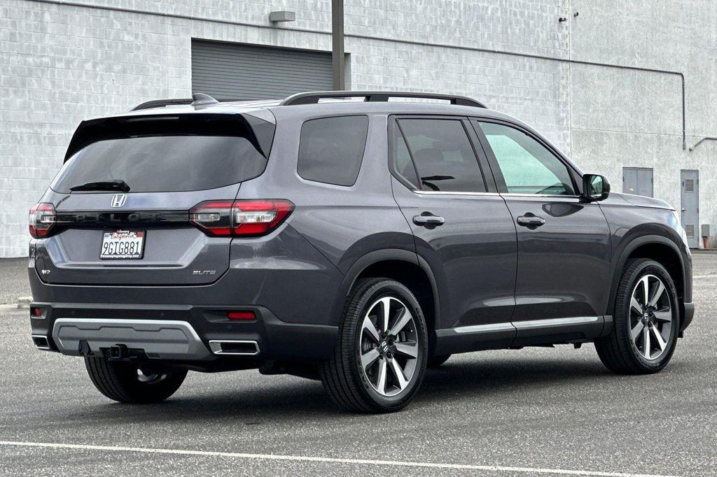 used 2023 Honda Pilot car, priced at $43,100