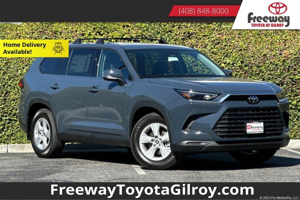new 2025 Toyota Highlander car