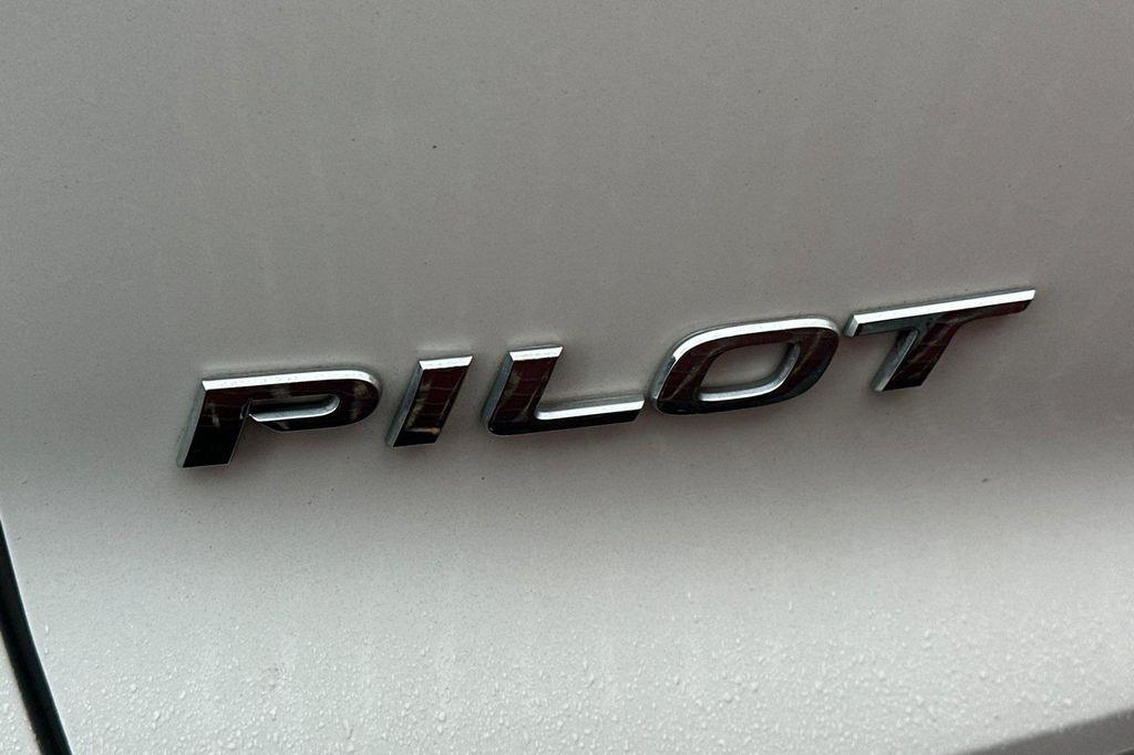 used 2021 Honda Pilot car, priced at $23,694