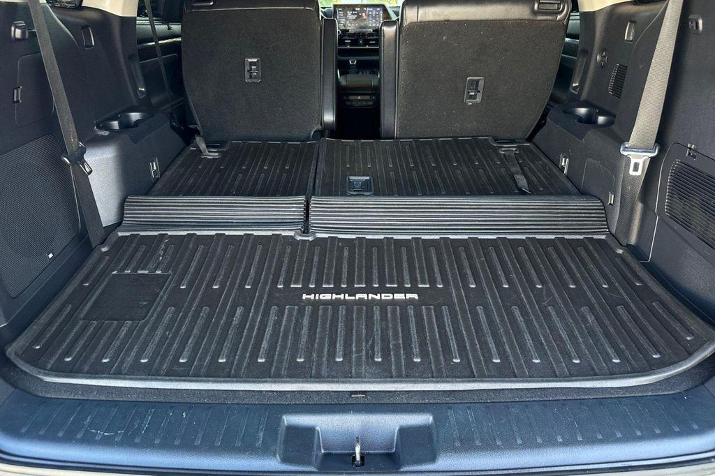used 2022 Toyota Highlander car, priced at $41,099