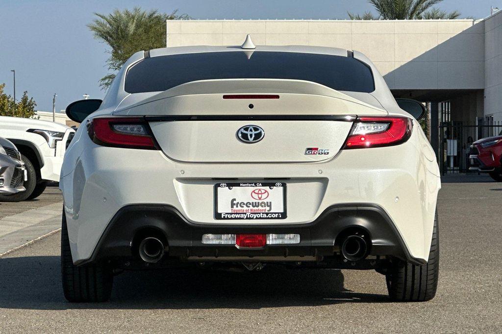 new 2025 Toyota GR86 car