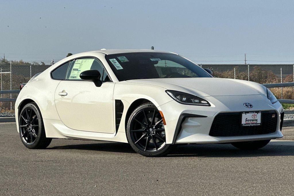 new 2025 Toyota GR86 car
