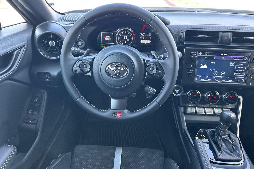 new 2025 Toyota GR86 car