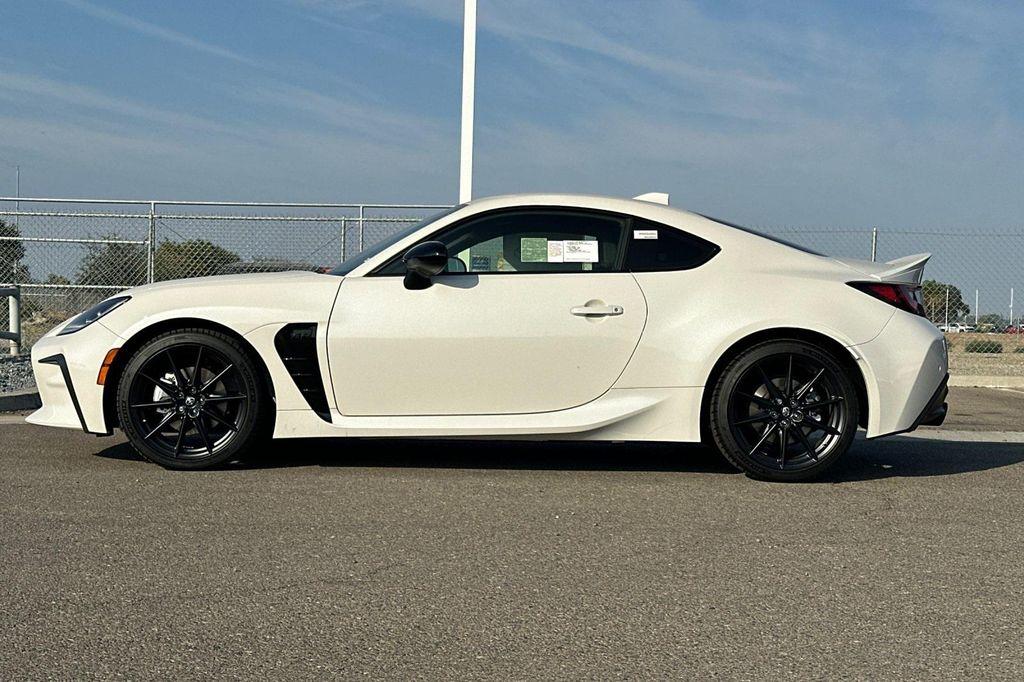 new 2025 Toyota GR86 car