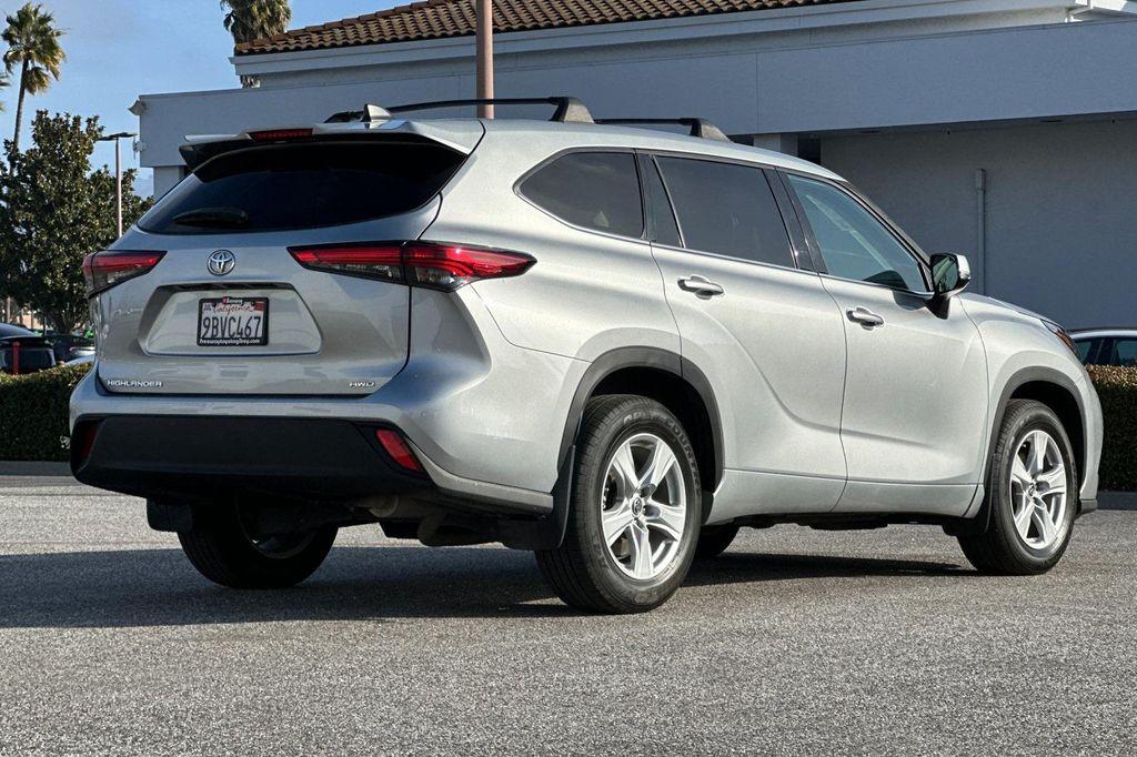 used 2022 Toyota Highlander car, priced at $28,744