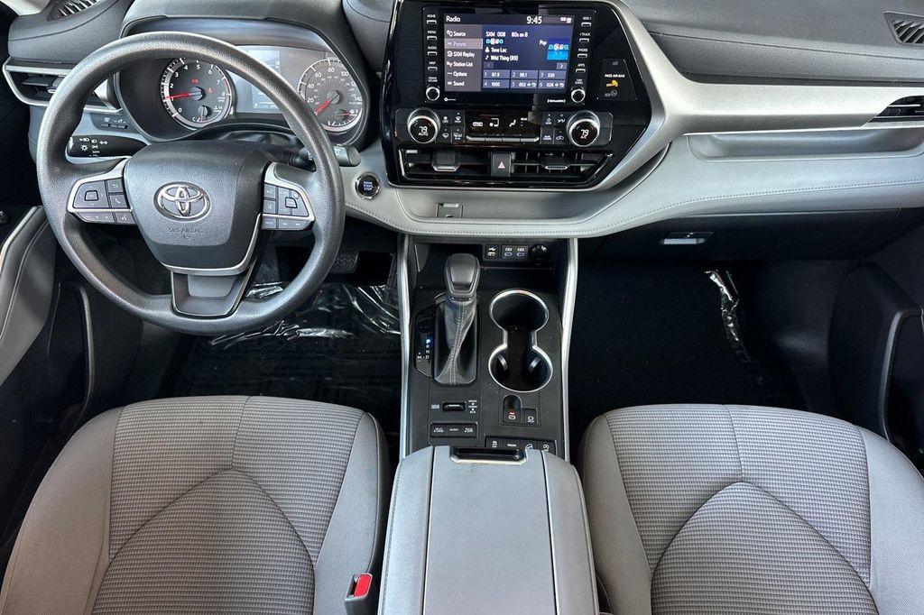 used 2022 Toyota Highlander car, priced at $28,744