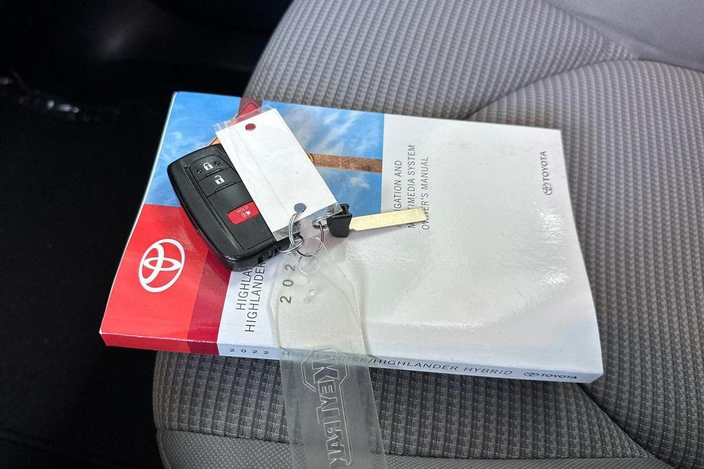 used 2022 Toyota Highlander car, priced at $28,744