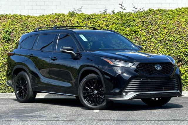 used 2024 Toyota Highlander car, priced at $46,211