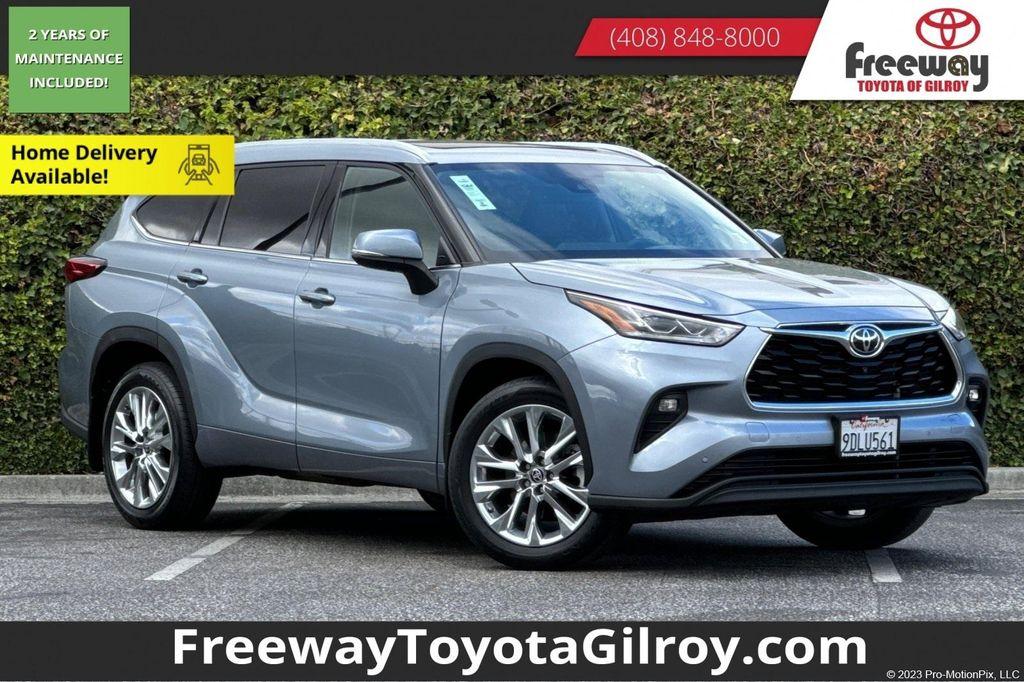 used 2022 Toyota Highlander car, priced at $37,112