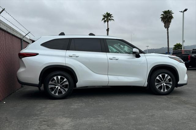 used 2023 Toyota Highlander car, priced at $37,850
