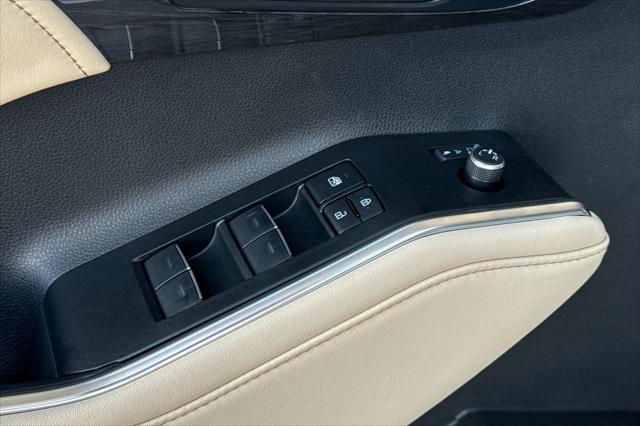 new 2025 Toyota Highlander car, priced at $51,098