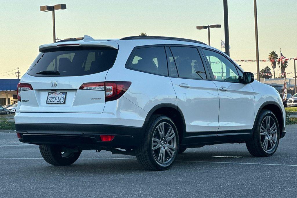 used 2022 Honda Pilot car, priced at $27,609