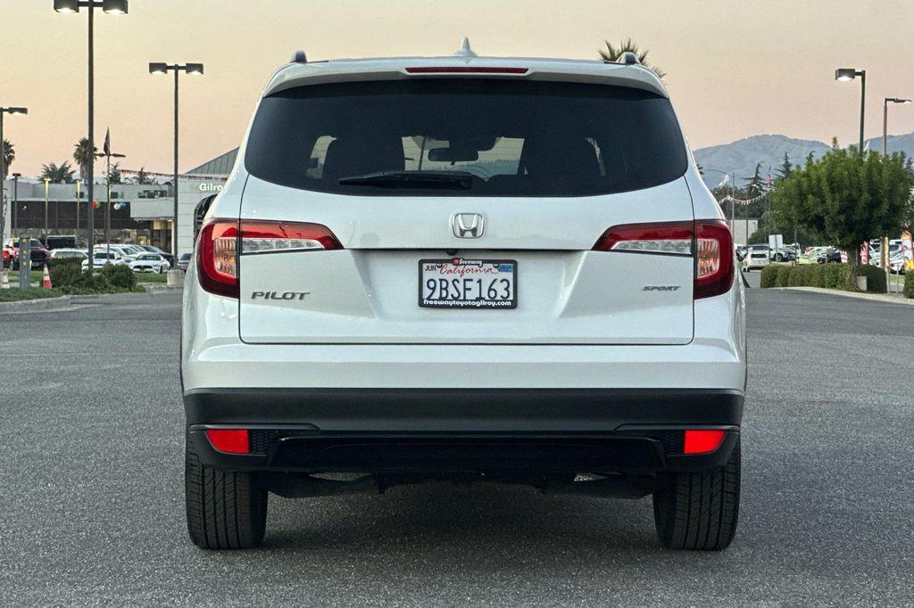 used 2022 Honda Pilot car, priced at $27,609