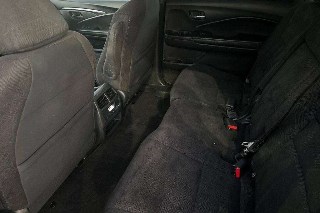 used 2022 Honda Pilot car, priced at $27,609