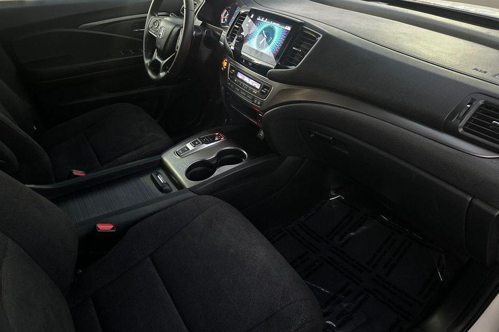 used 2022 Honda Pilot car, priced at $27,609