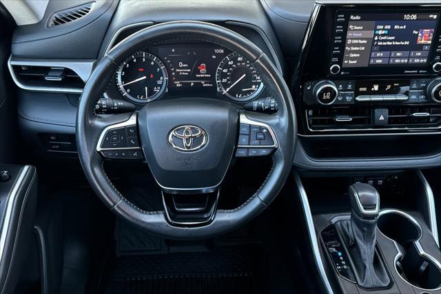 used 2021 Toyota Highlander car, priced at $35,049