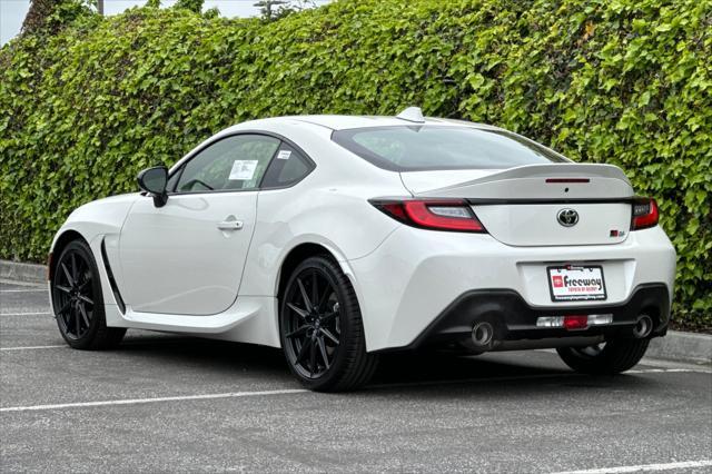 new 2025 Toyota GR86 car, priced at $35,103