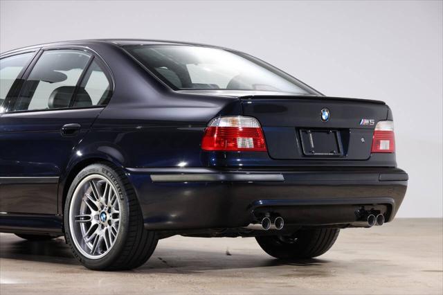 used 2003 BMW M5 car