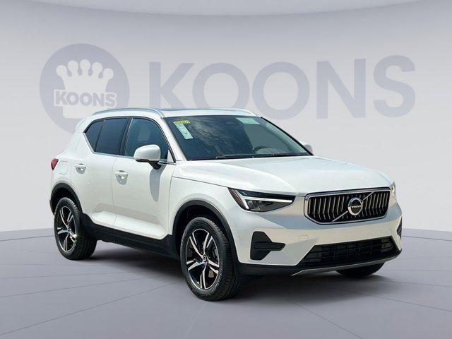 new 2025 Volvo XC40 car, priced at $43,715