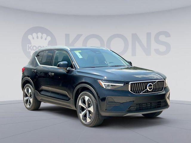 new 2025 Volvo XC40 car, priced at $44,515