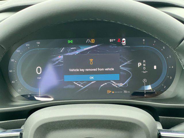 new 2025 Volvo XC40 car, priced at $43,115